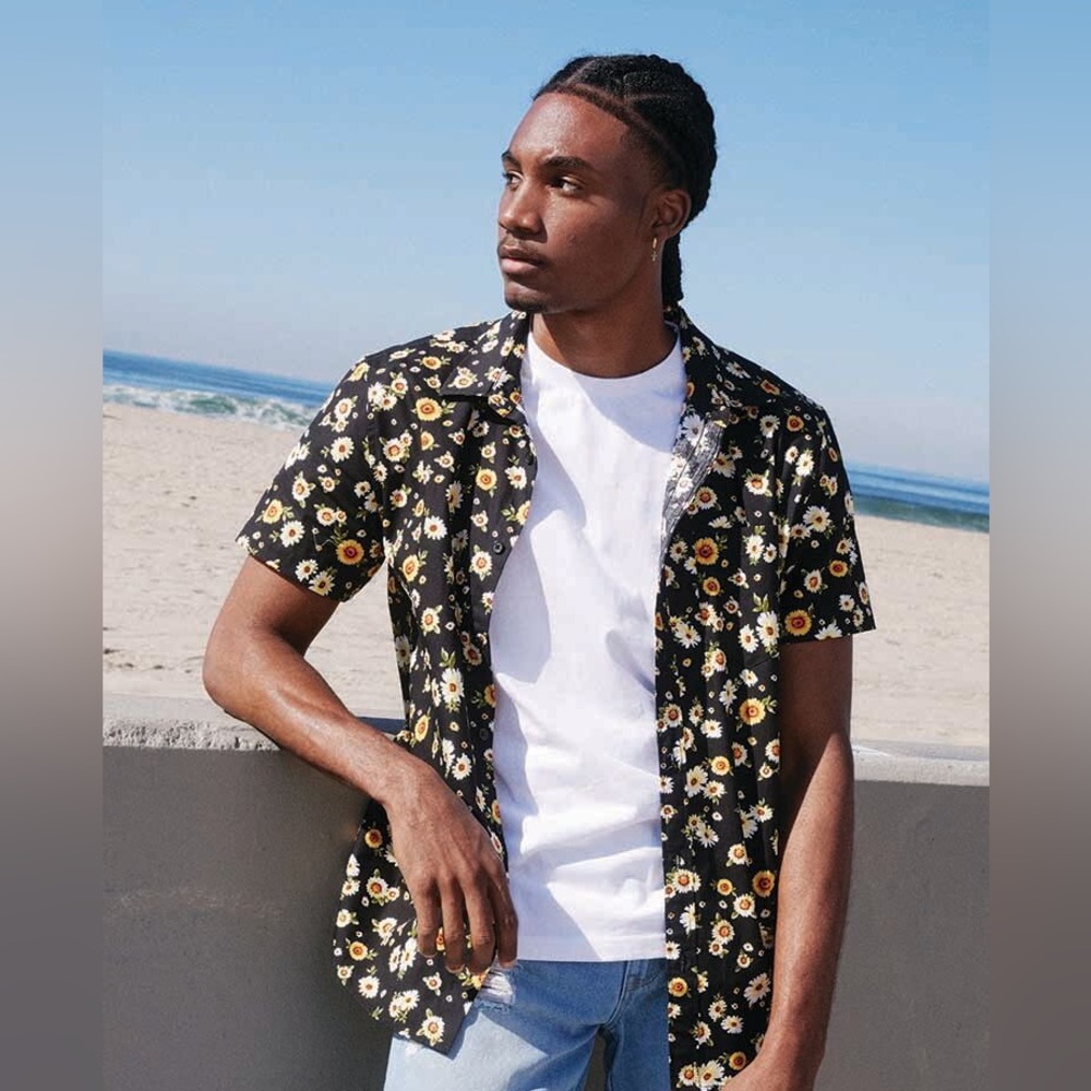 Forever 21 Men’s Short Sleeve Button Down